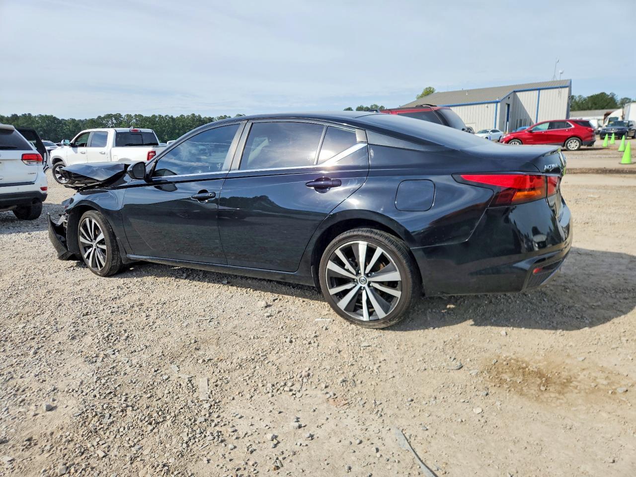 2021 Nissan Altima Sr - Image 2