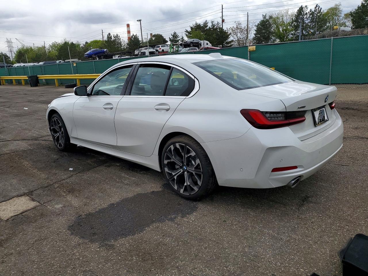 2026 BMW 330Xi - Фото 2
