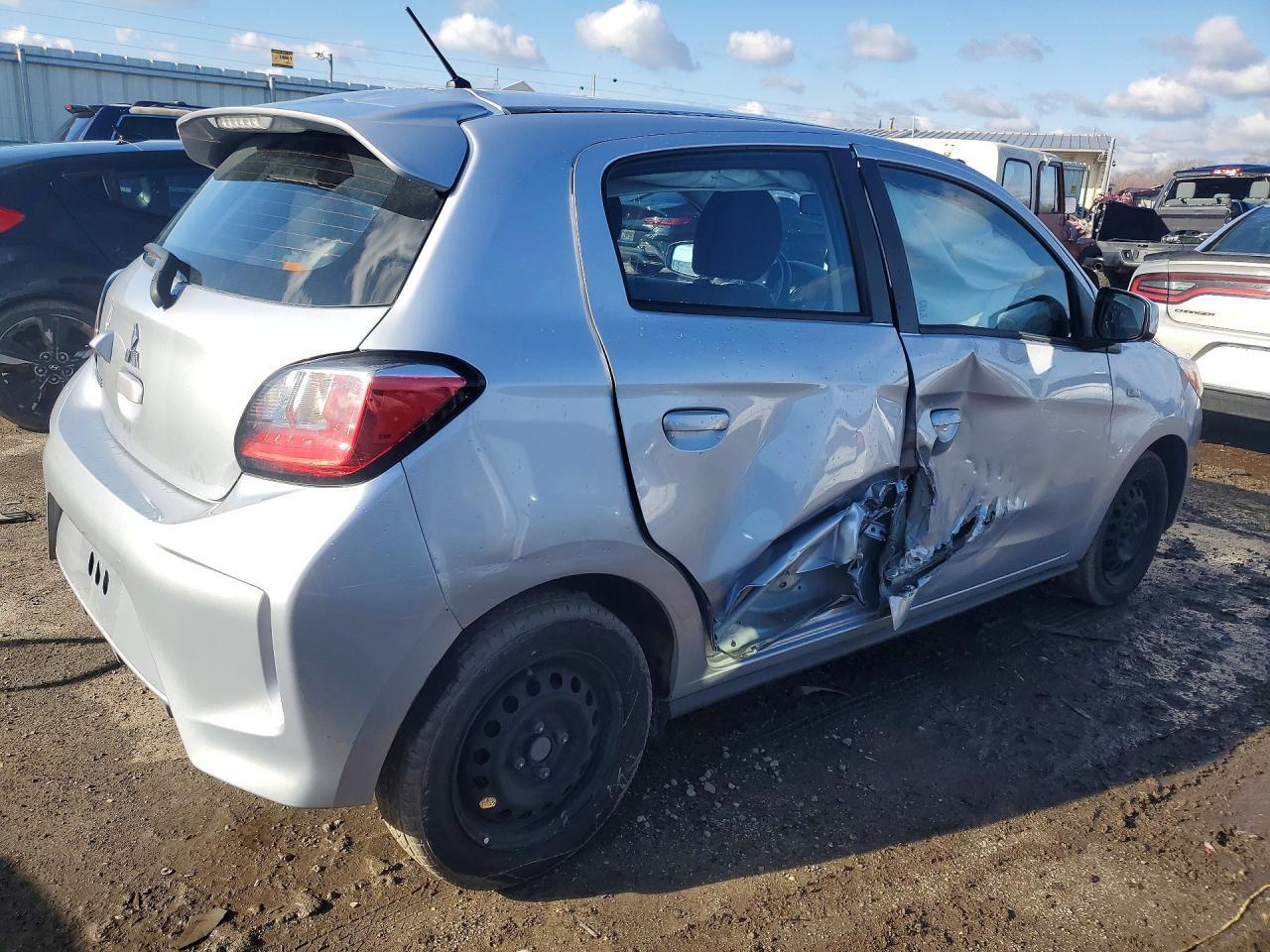 2022 Mitsubishi Mirage Es - Image 3