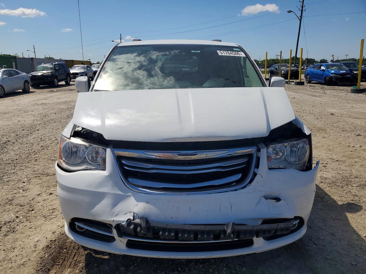 2016 Chrysler Town & Country Touring - Фото 5