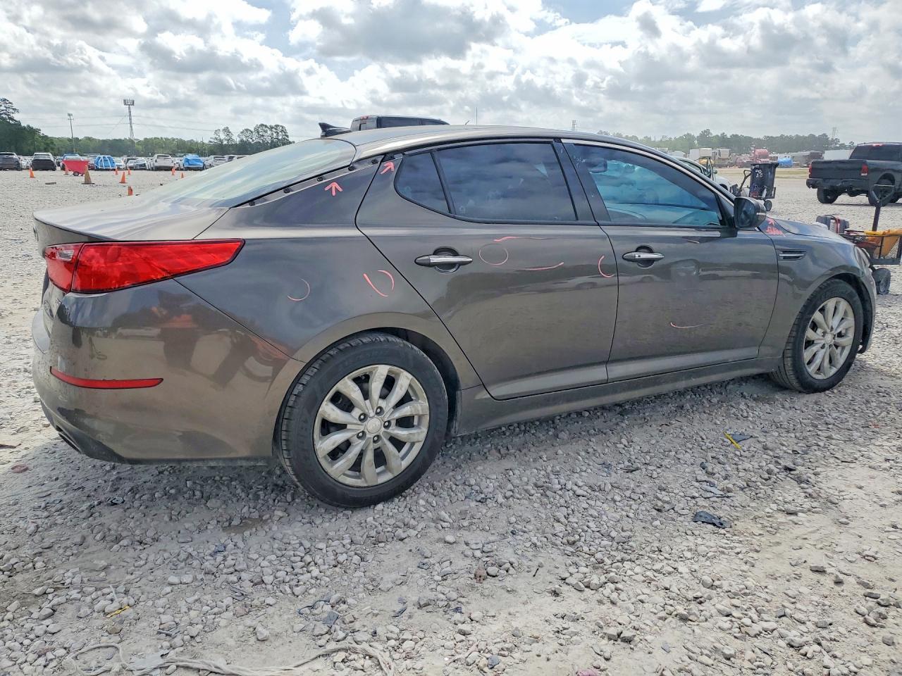2015 Kia Optima Ex - Image 3