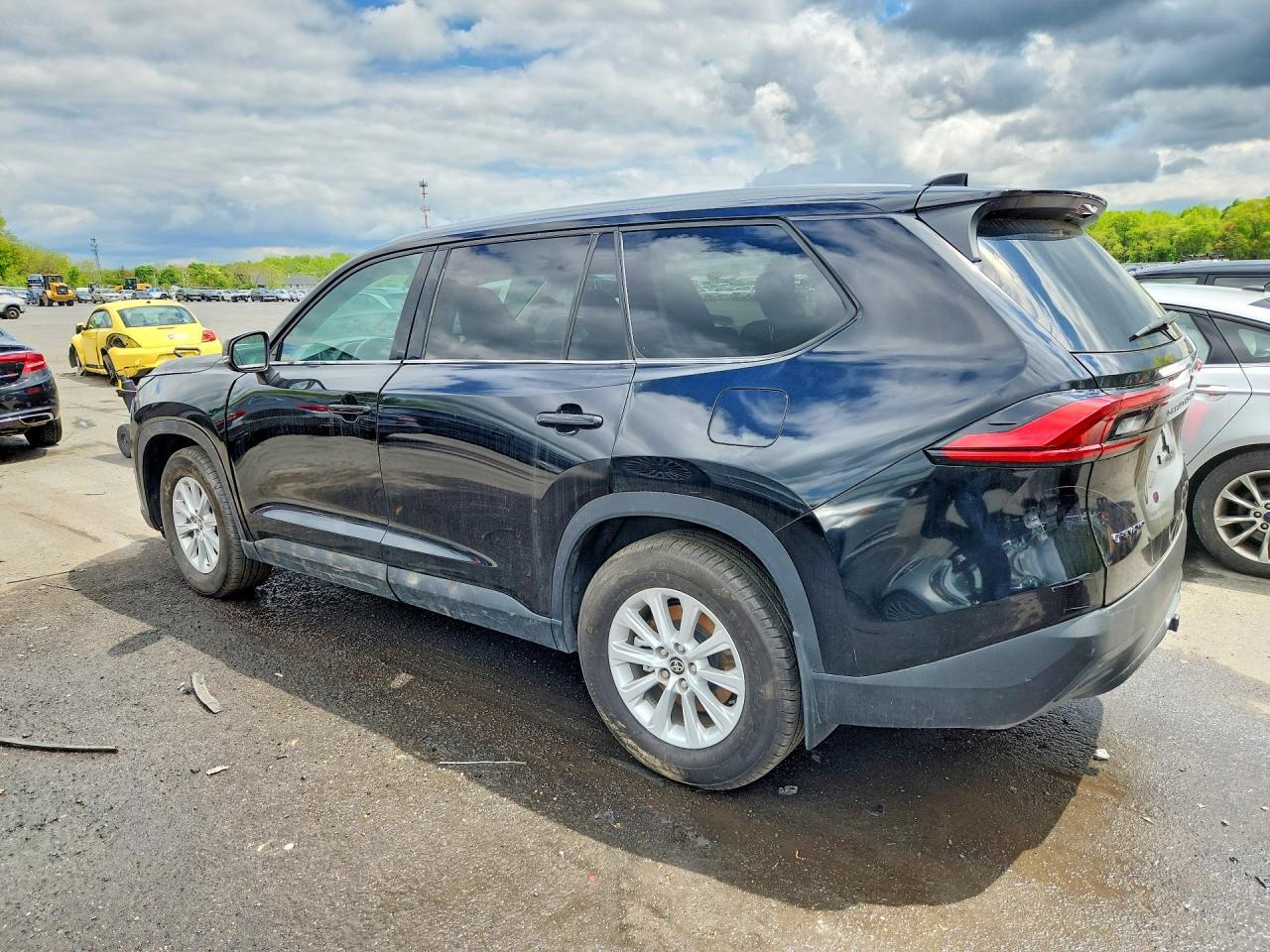 2024 Toyota Grand Highlander Hybrid Xle - Image 2