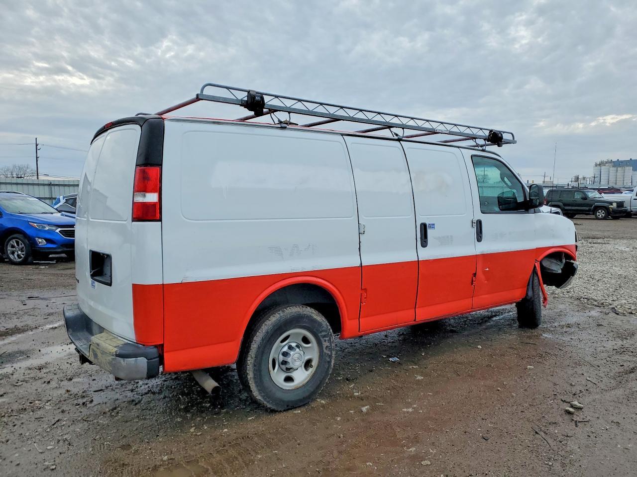2018 Chevrolet Express G3500 - Фото 3