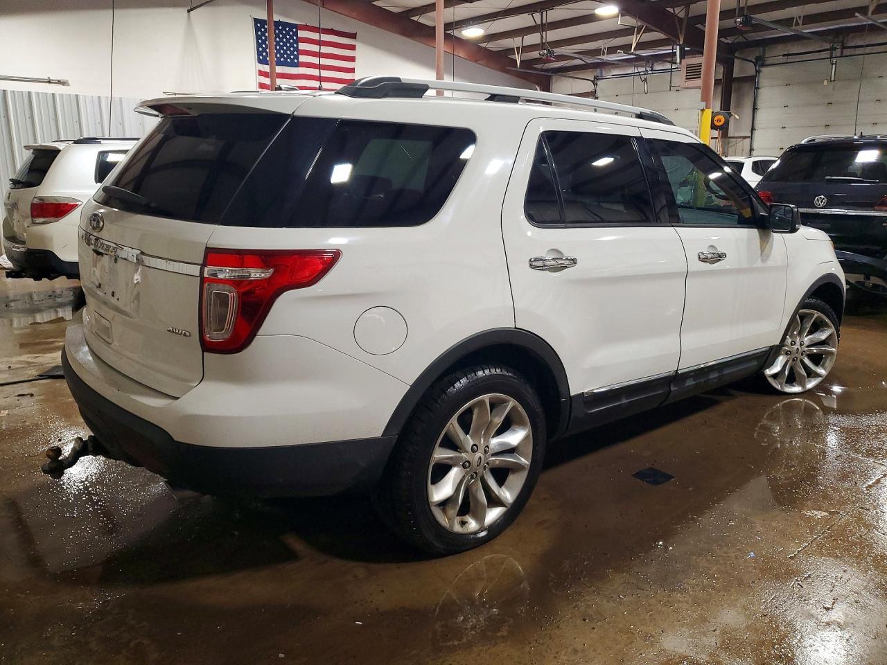 2013 Ford Explorer Xlt - Image 3