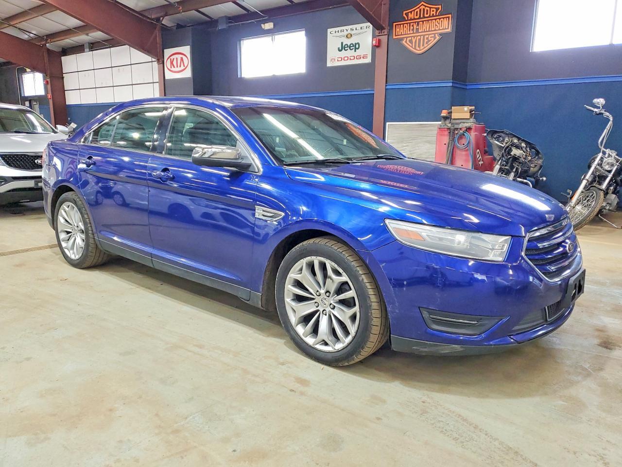 2013 Ford Taurus Limited - Image 4