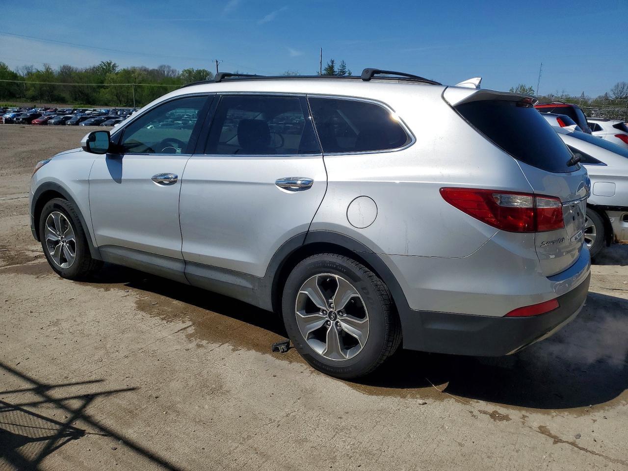 2016 Hyundai Santa Fe Se - Фото 2