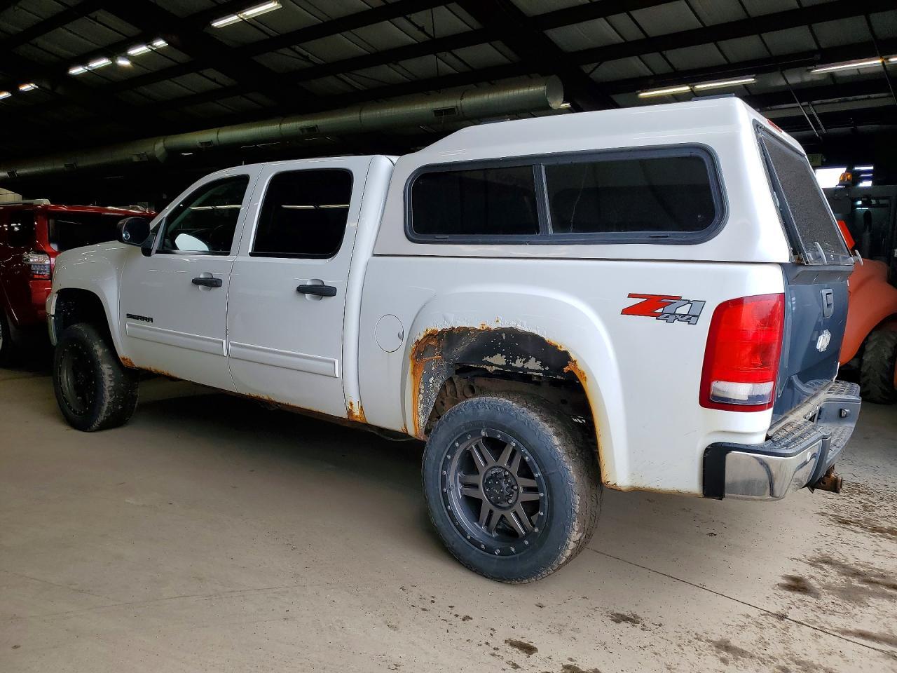 2013 GMC Sierra K1500 Sle - Image 2