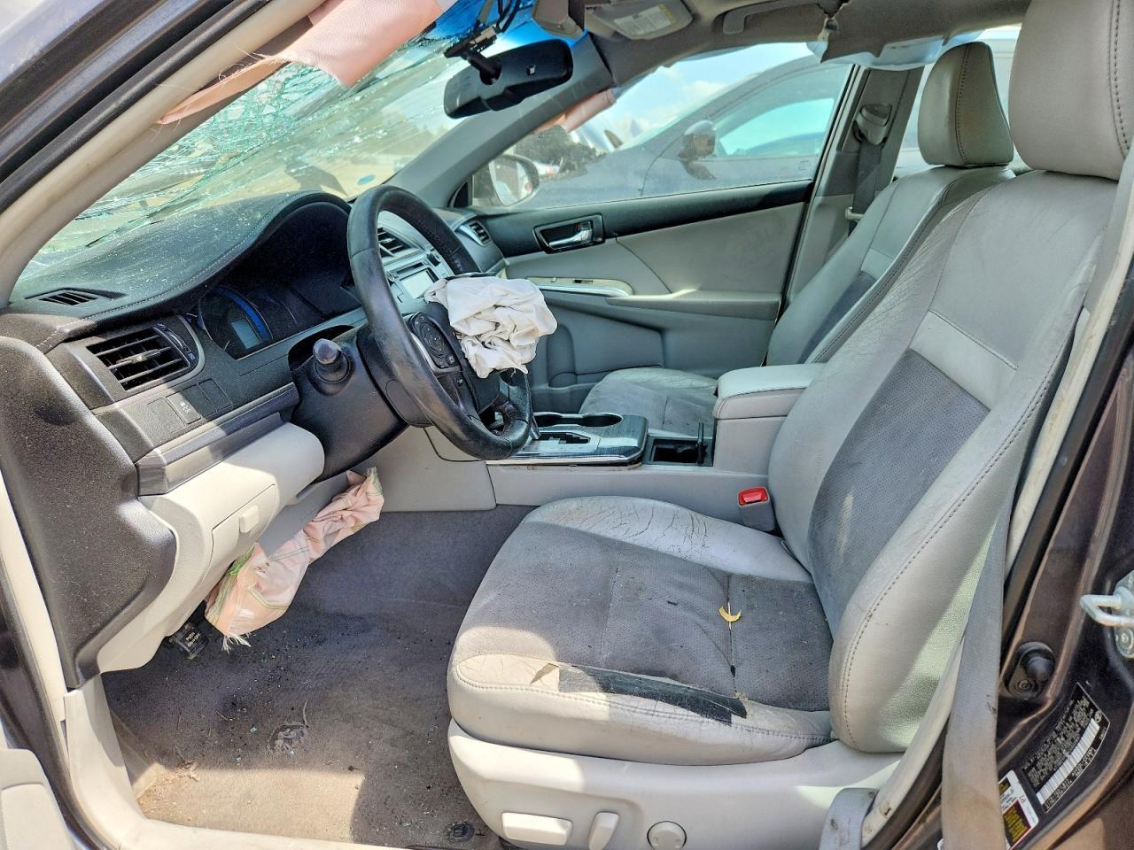 2012 Toyota Camry Hybrid Xle - Image 7