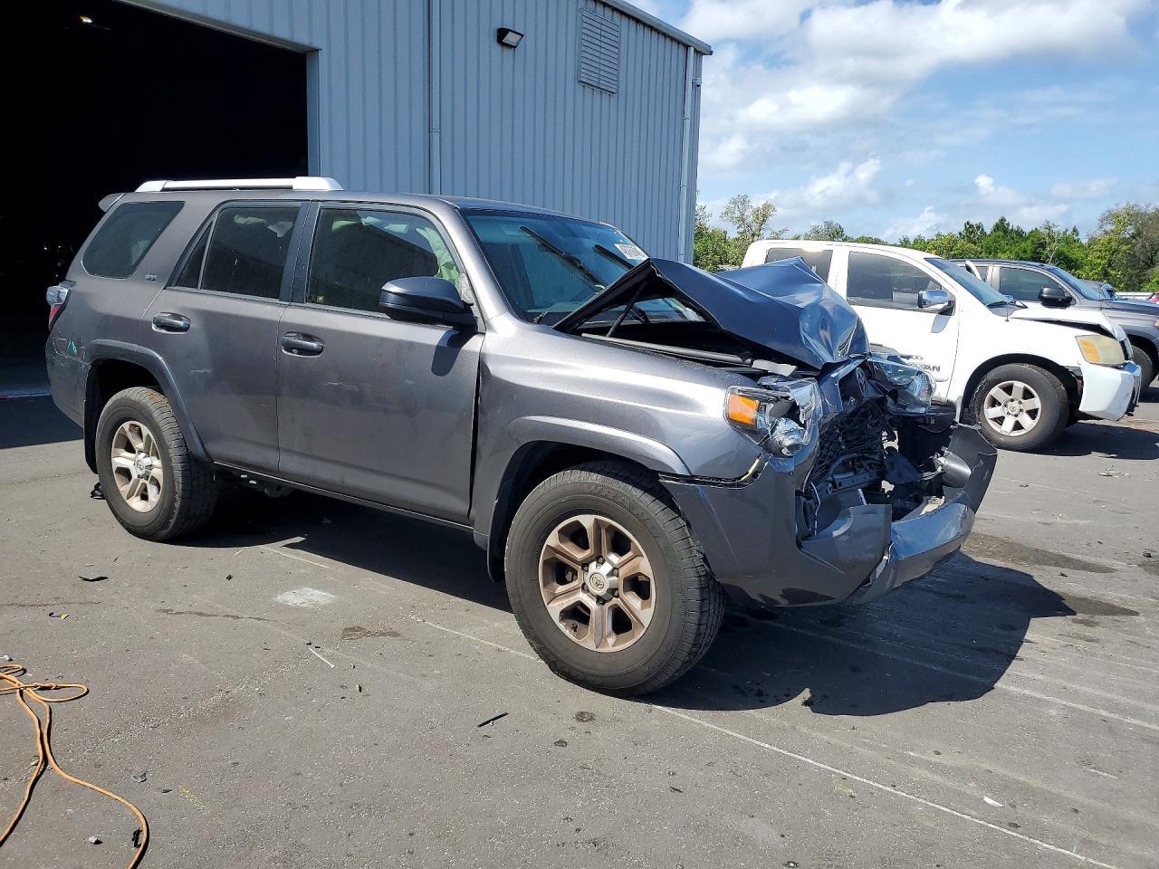 2017 Toyota 4Runner Sr5 - Фото 4