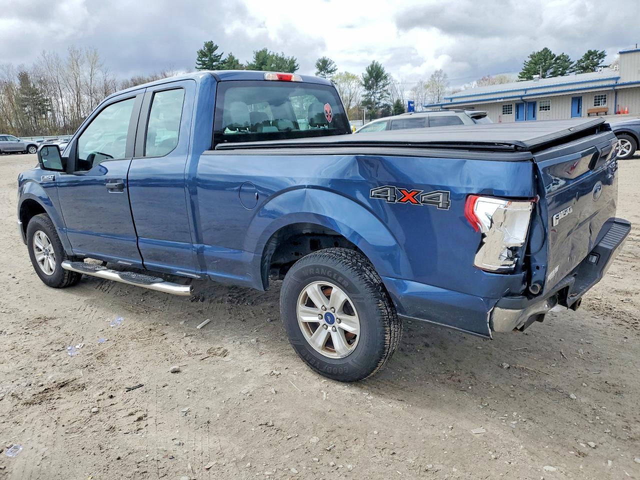 2017 Ford F150 Super Cab - Фото 2