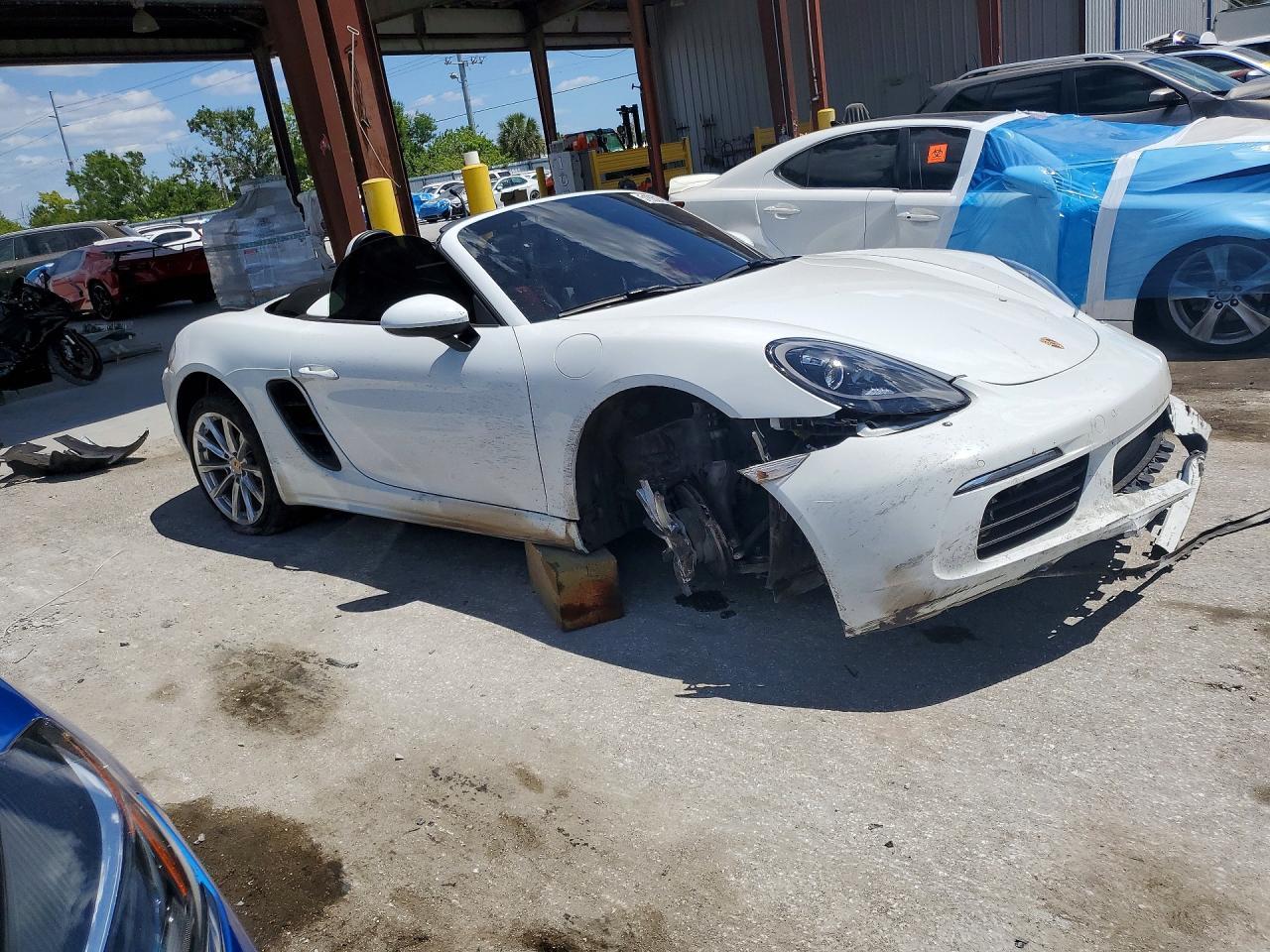 2017 Porsche Boxster - Image 4
