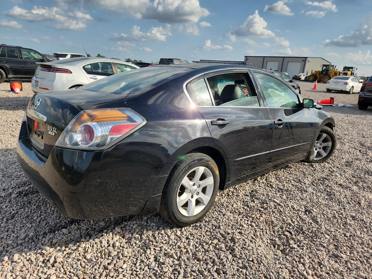 2009 Nissan Altima 3.5 Se - Image 3