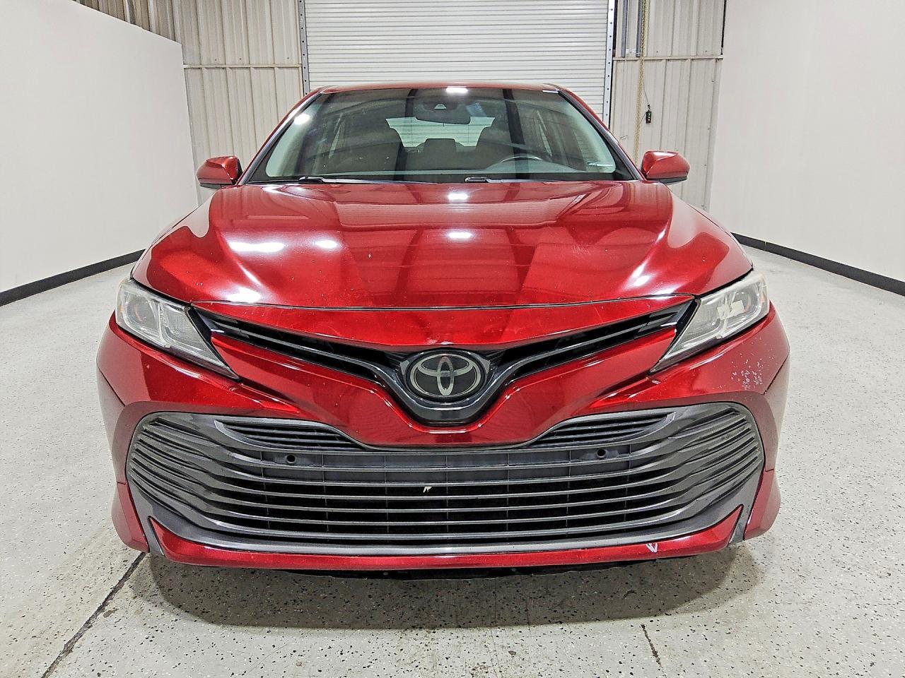 2019 Toyota Camry Le - Фото 5