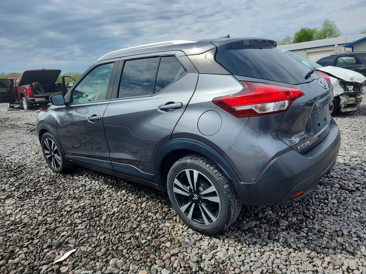 2019 Nissan Kicks Sv - Image 2