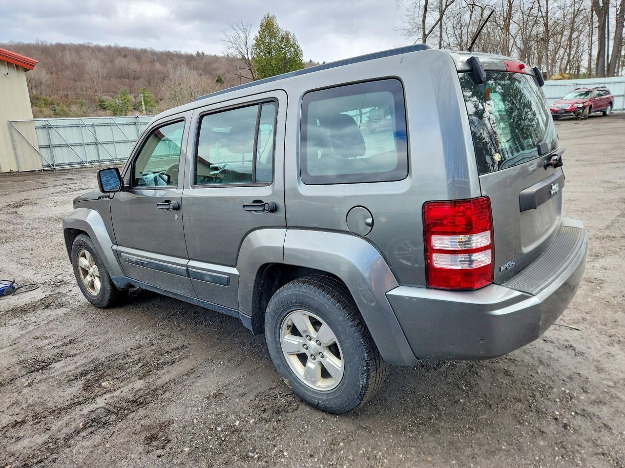 2012 Jeep Liberty Sport - Фото 2