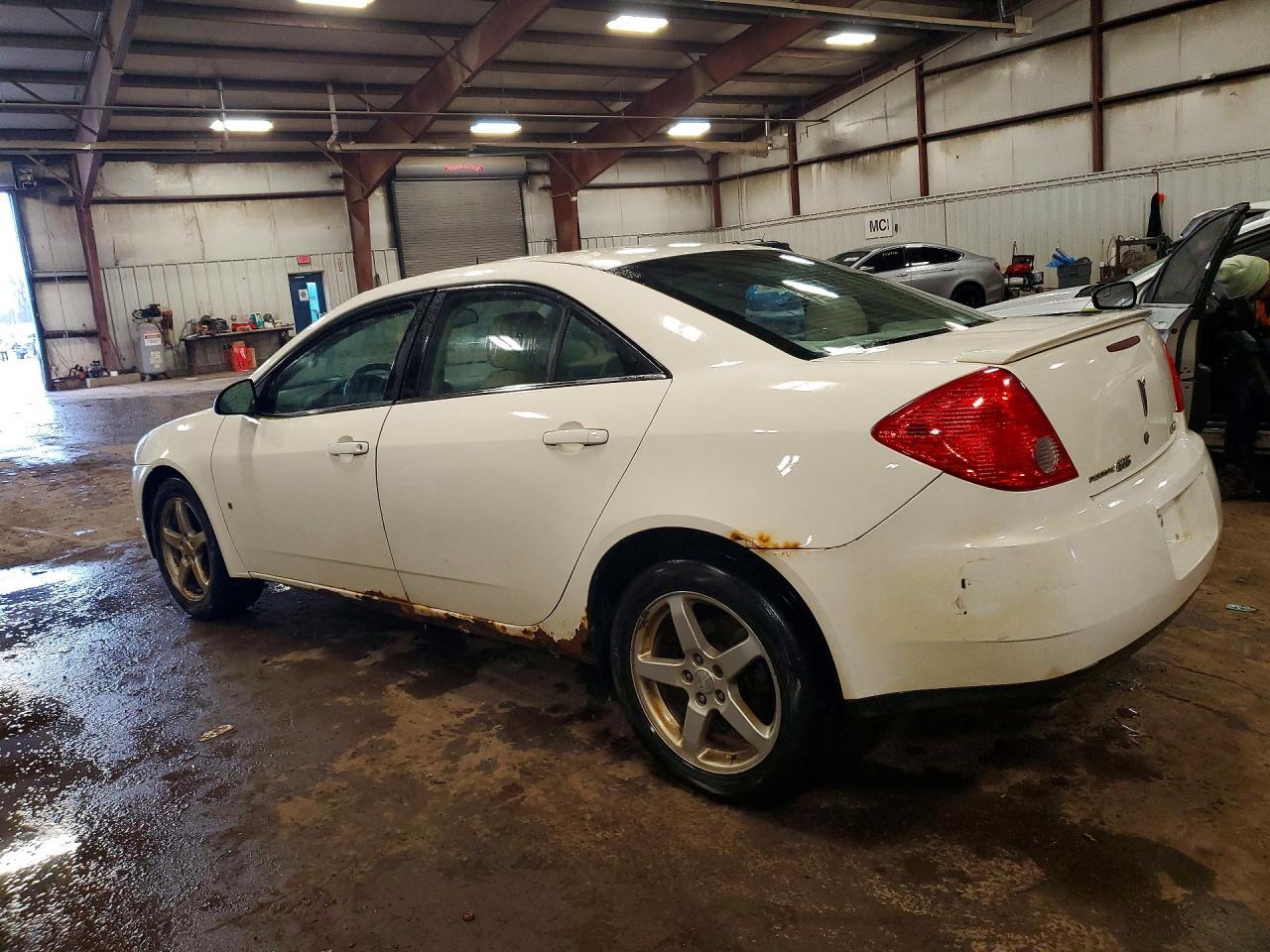 2008 Pontiac G6 Base - Image 2