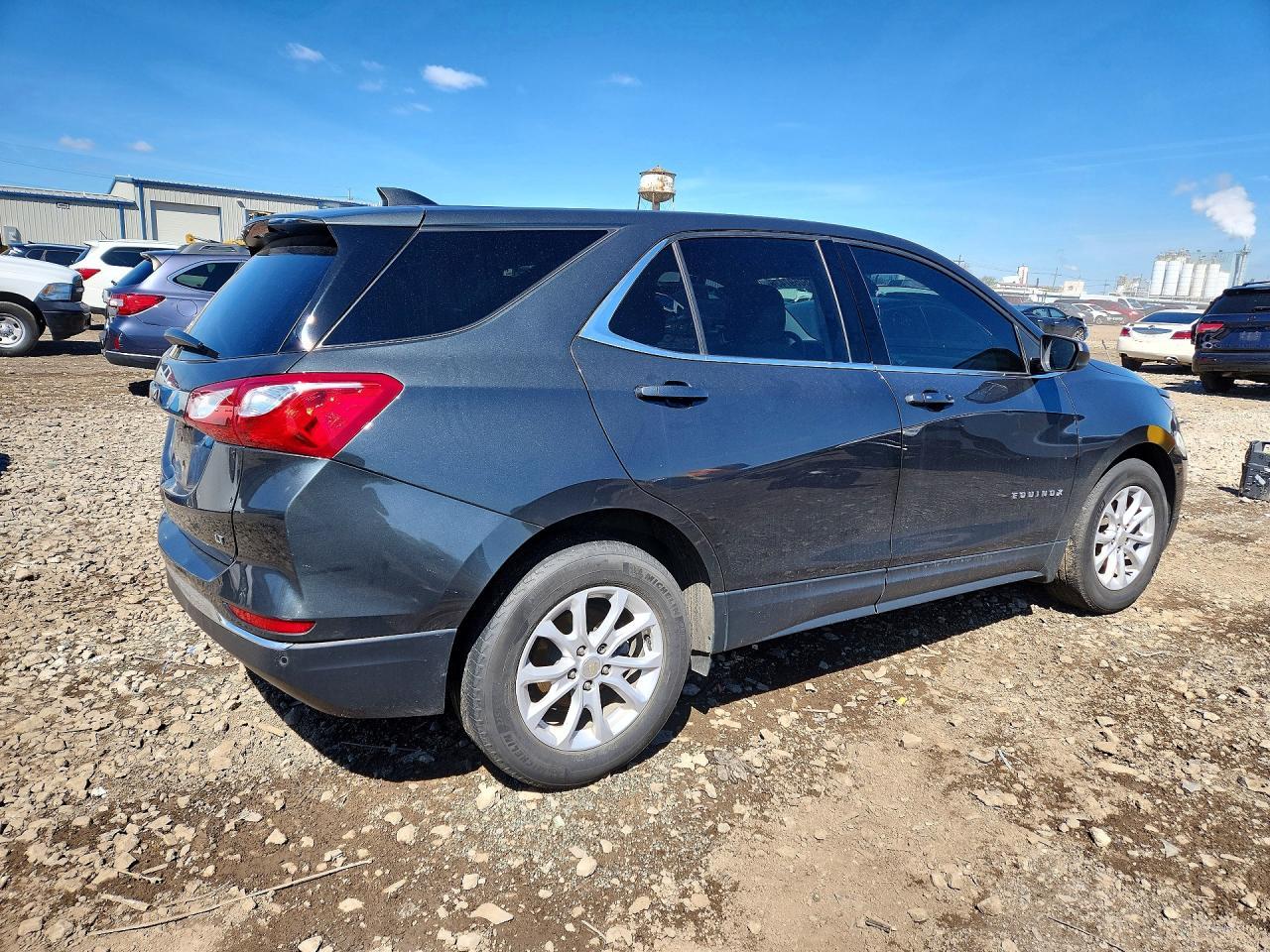 2020 Chevrolet Equinox - Image 3