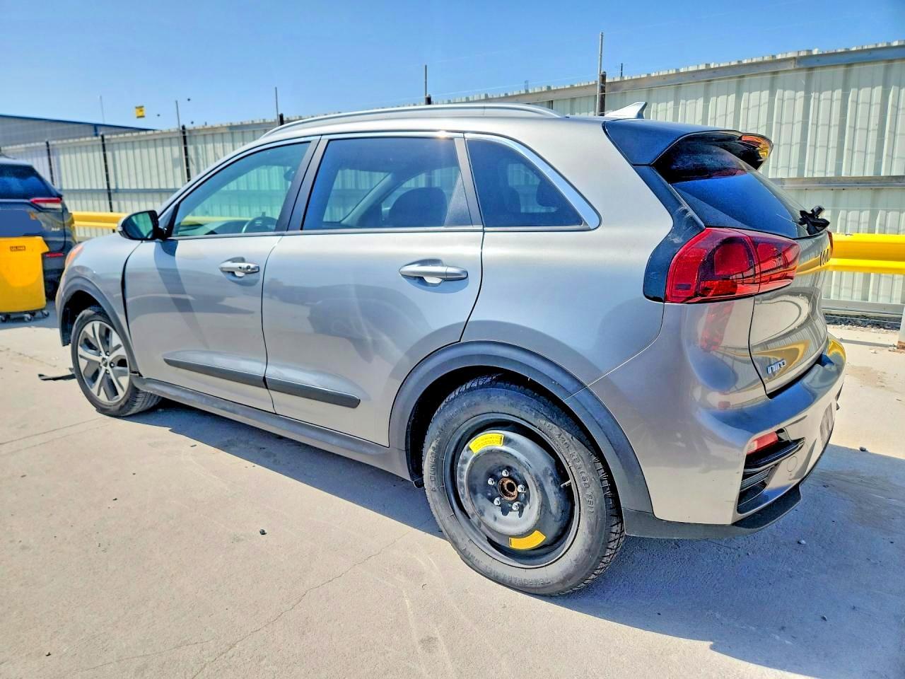 2022 Kia Niro Ev S - Image 2