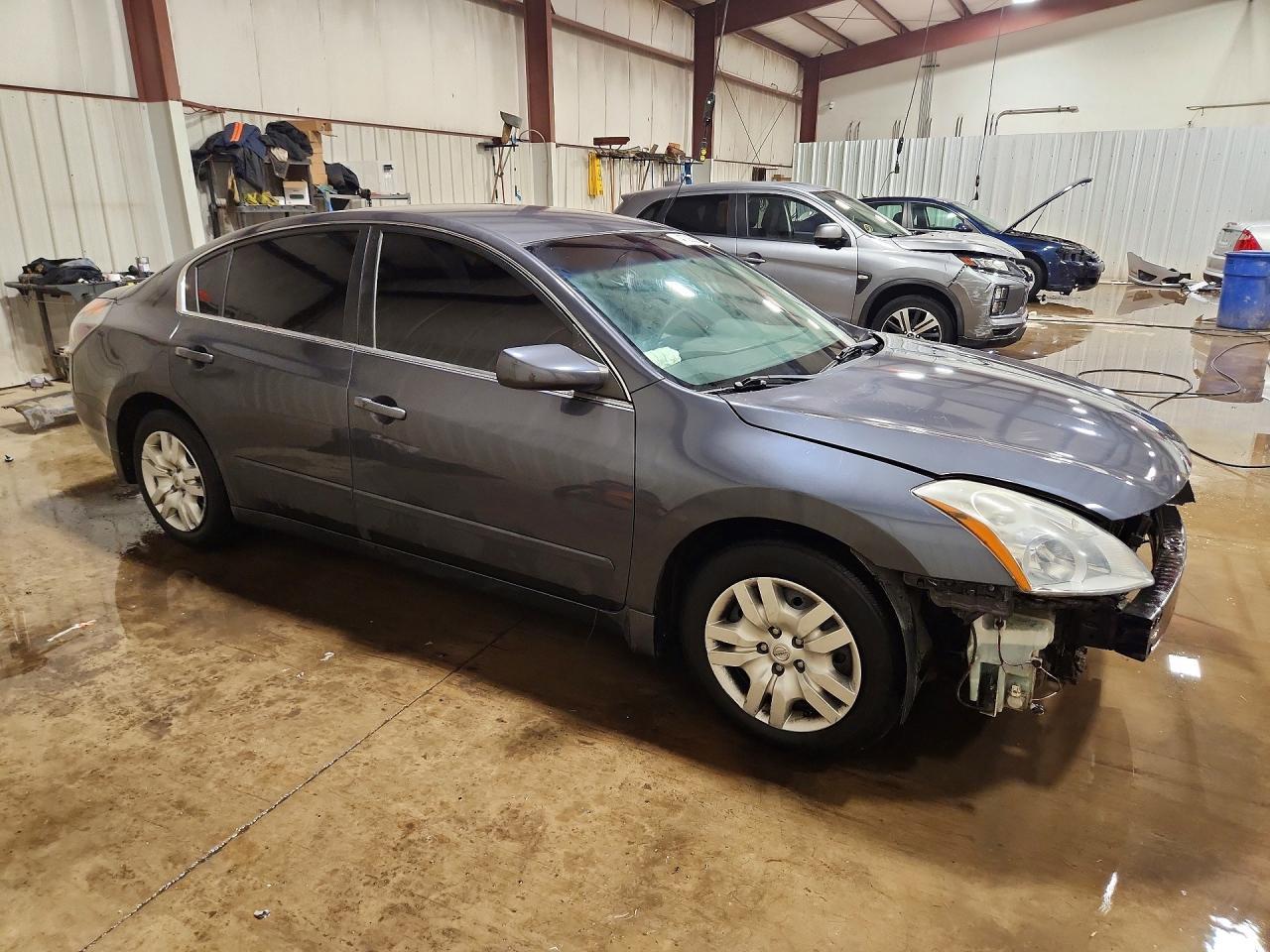 2010 Nissan Altima 2.5 - Image 4