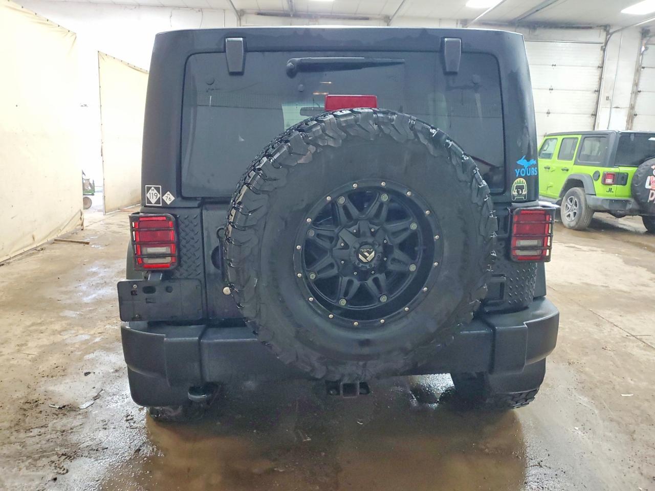2016 Jeep Wrangler Unlimited Rubicon - Фото 6