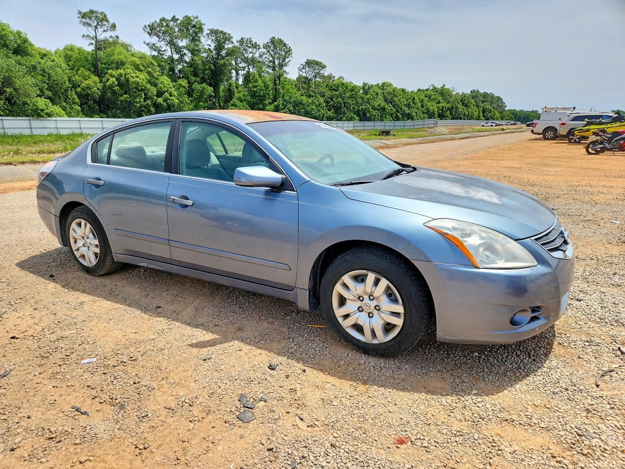 2010 Nissan Altima - Image 4
