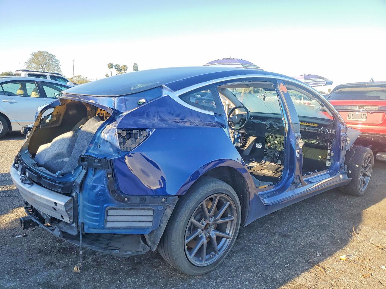 2019 Tesla Model 3 - Image 3