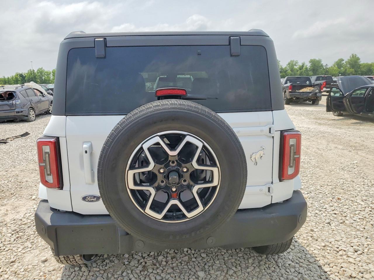 2025 Ford Bronco Outer Banks - Фото 6