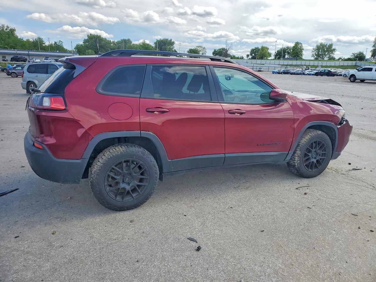 2020 Jeep Cherokee Latitude Plus - Фото 3