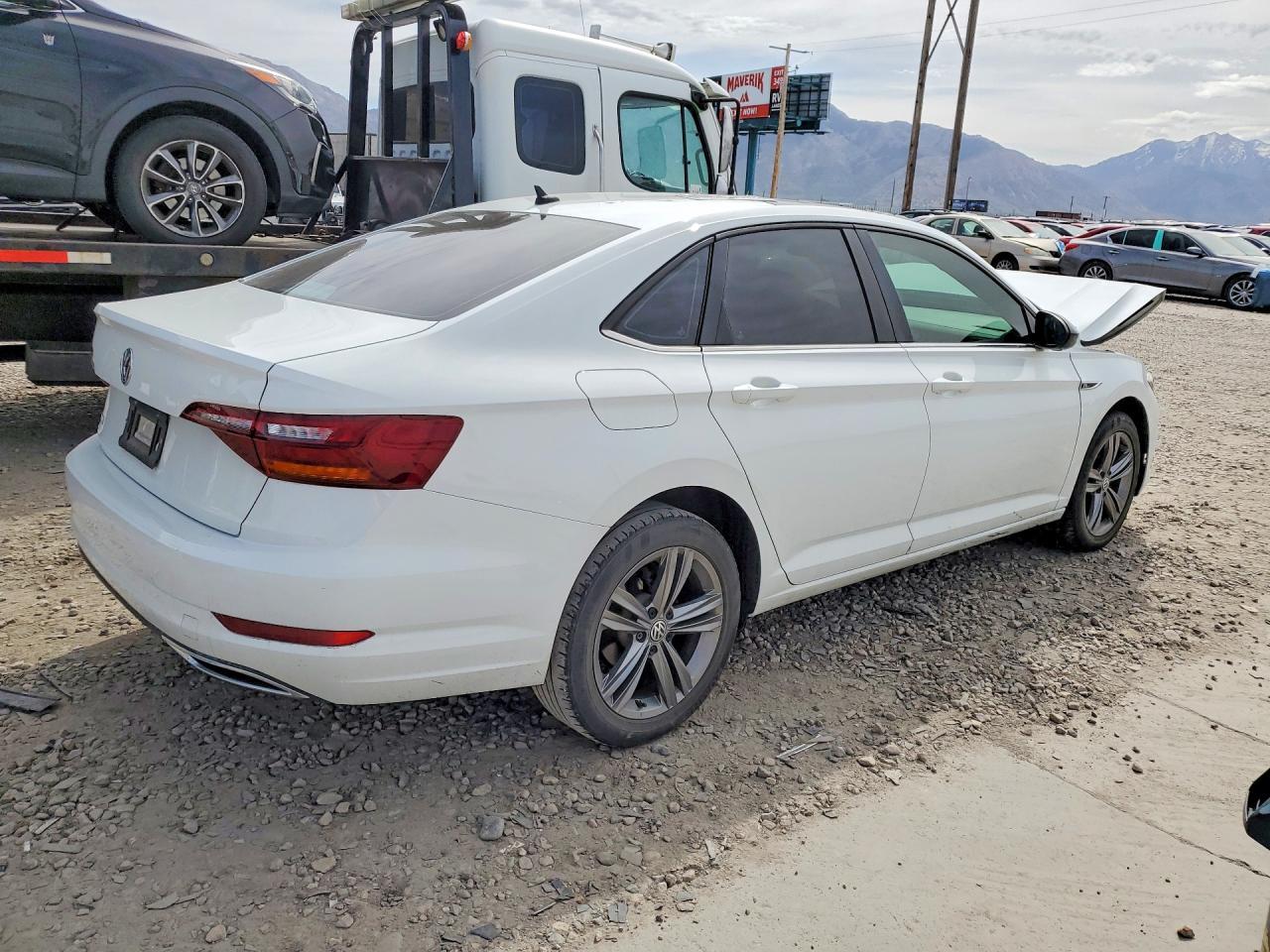 2019 Volkswagen Jetta S - Фото 3