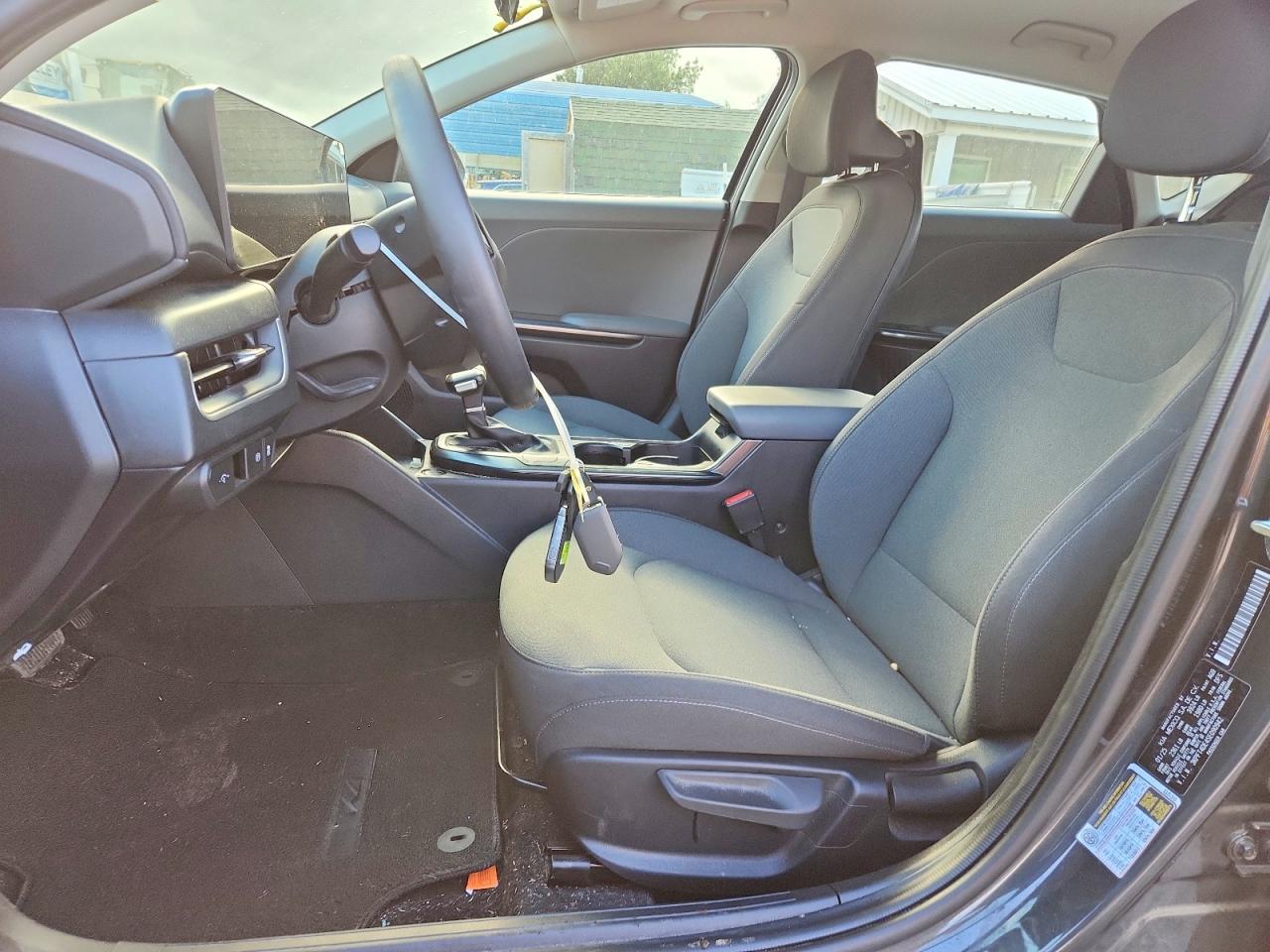 2025 Kia K4 Lx - Image 7