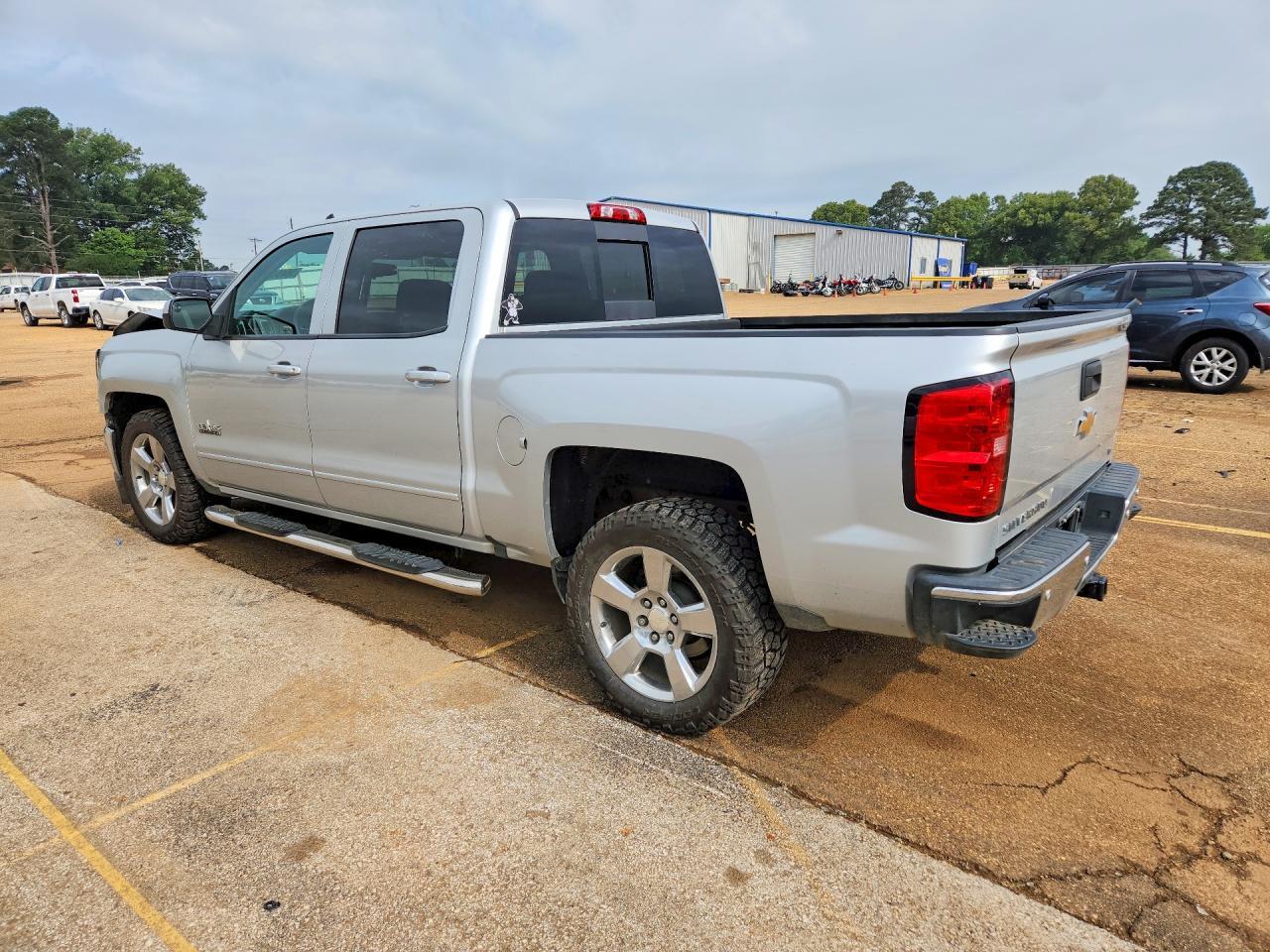 2017 Chevrolet Silverado C1500 Lt - Image 2