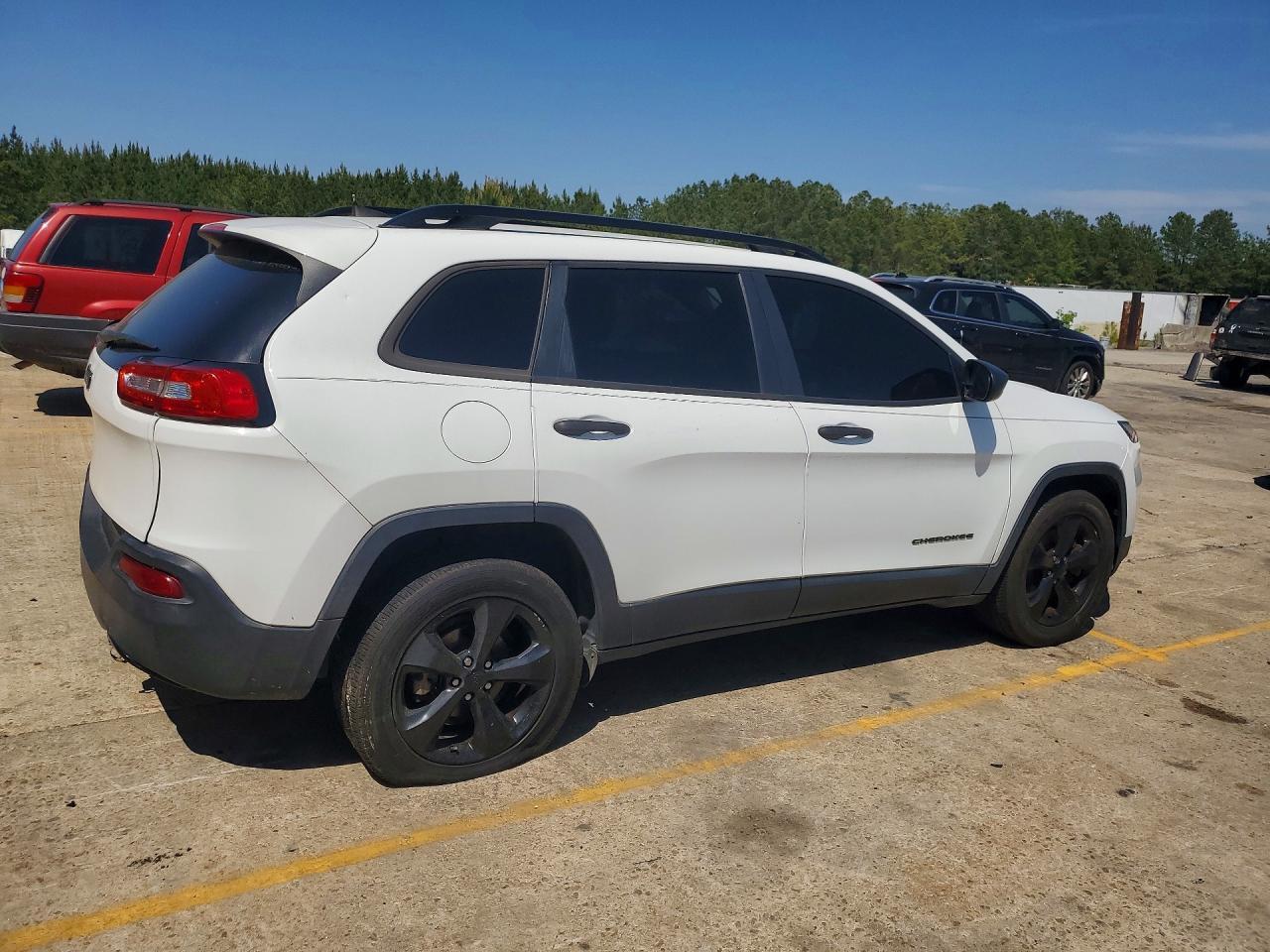 2017 Jeep Cherokee Sport - Фото 3