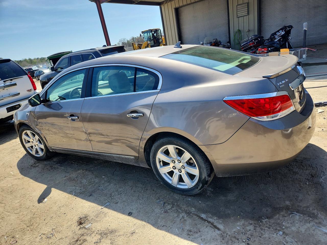 2011 Buick Lacrosse Cxl - Image 2