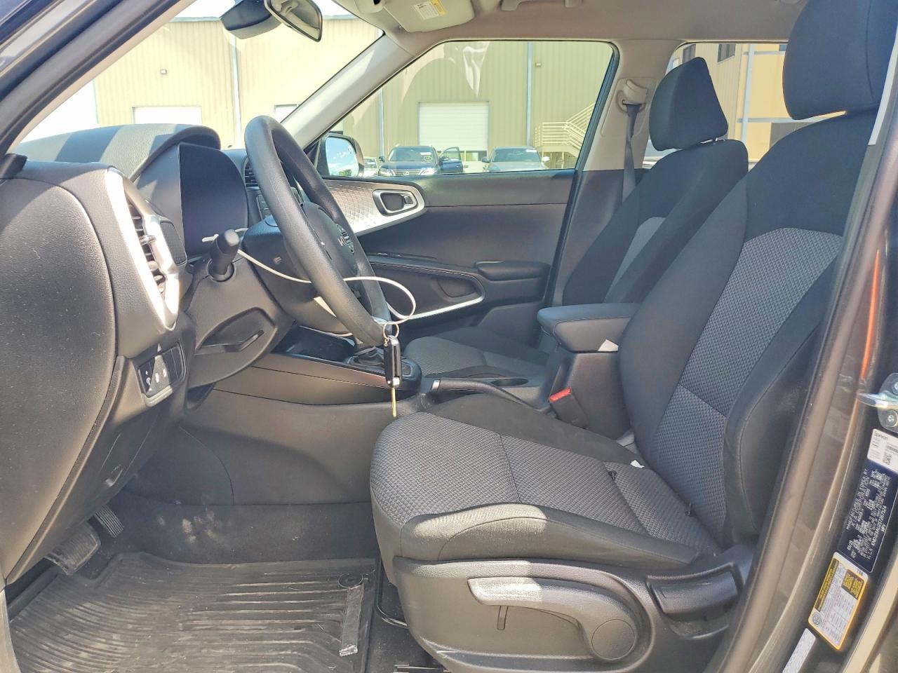 2025 Kia Soul Lx - Image 7