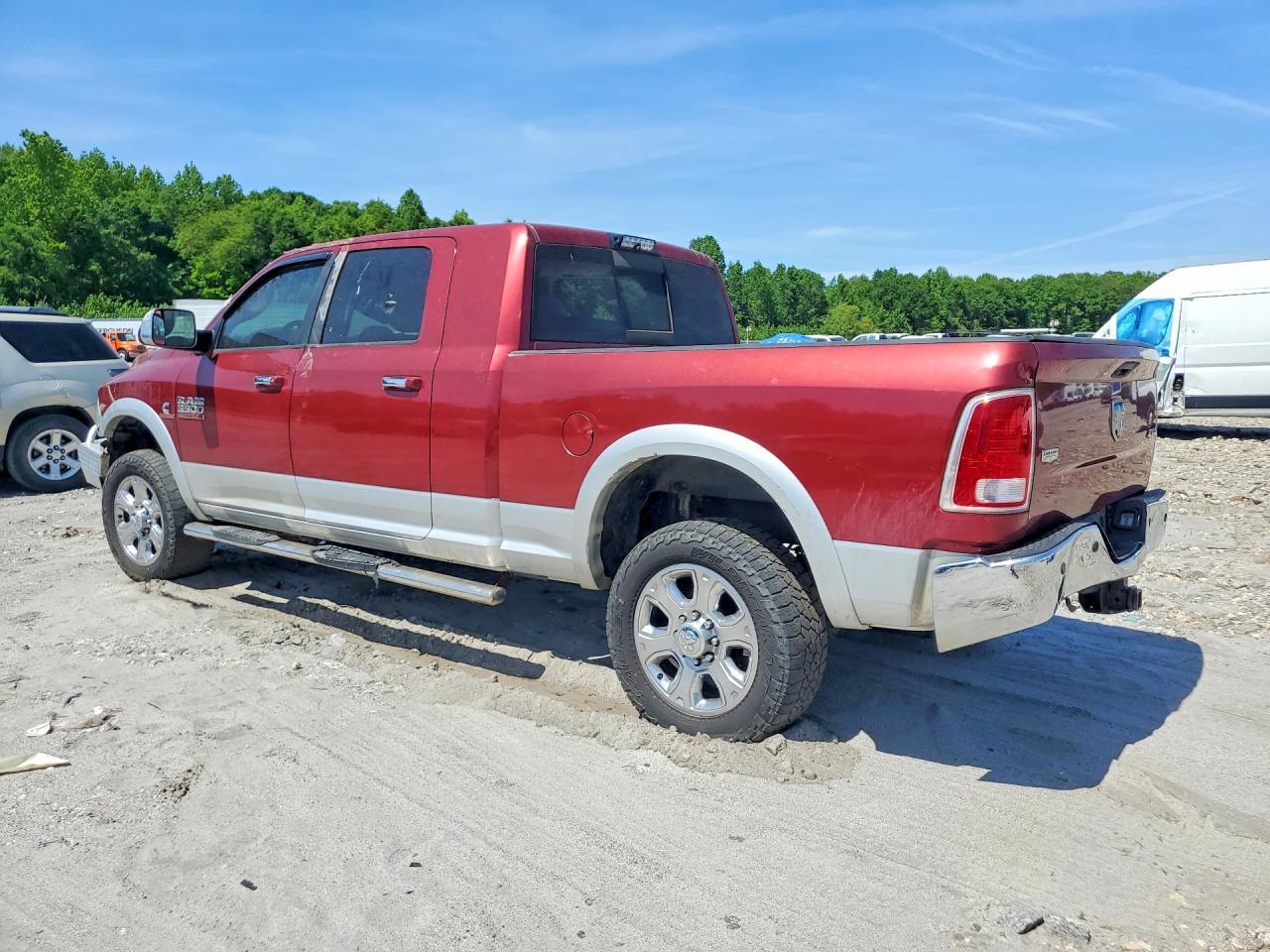 2015 Ram 3500 Laramie - Фото 2