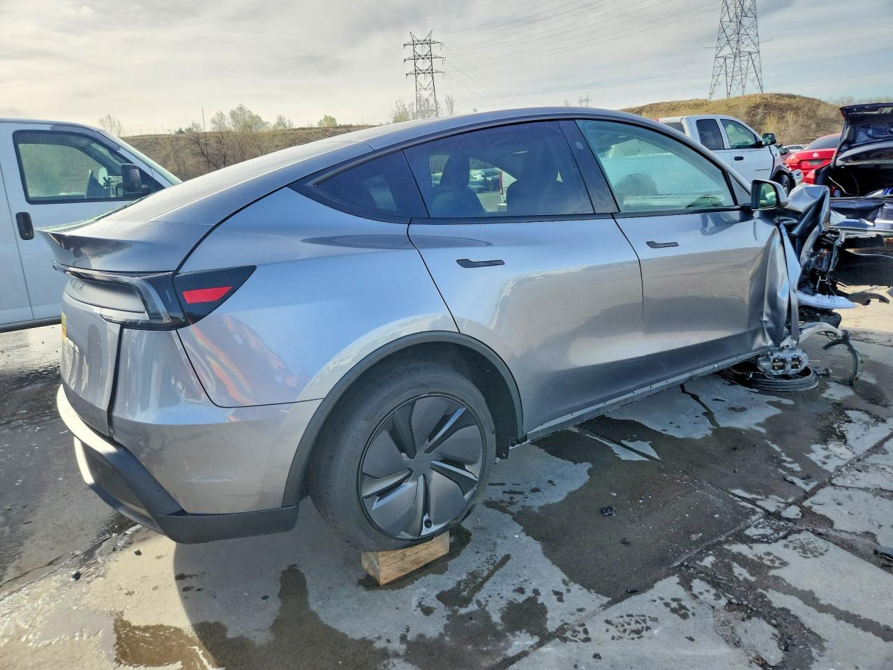 2026 Tesla Model Y - Image 3