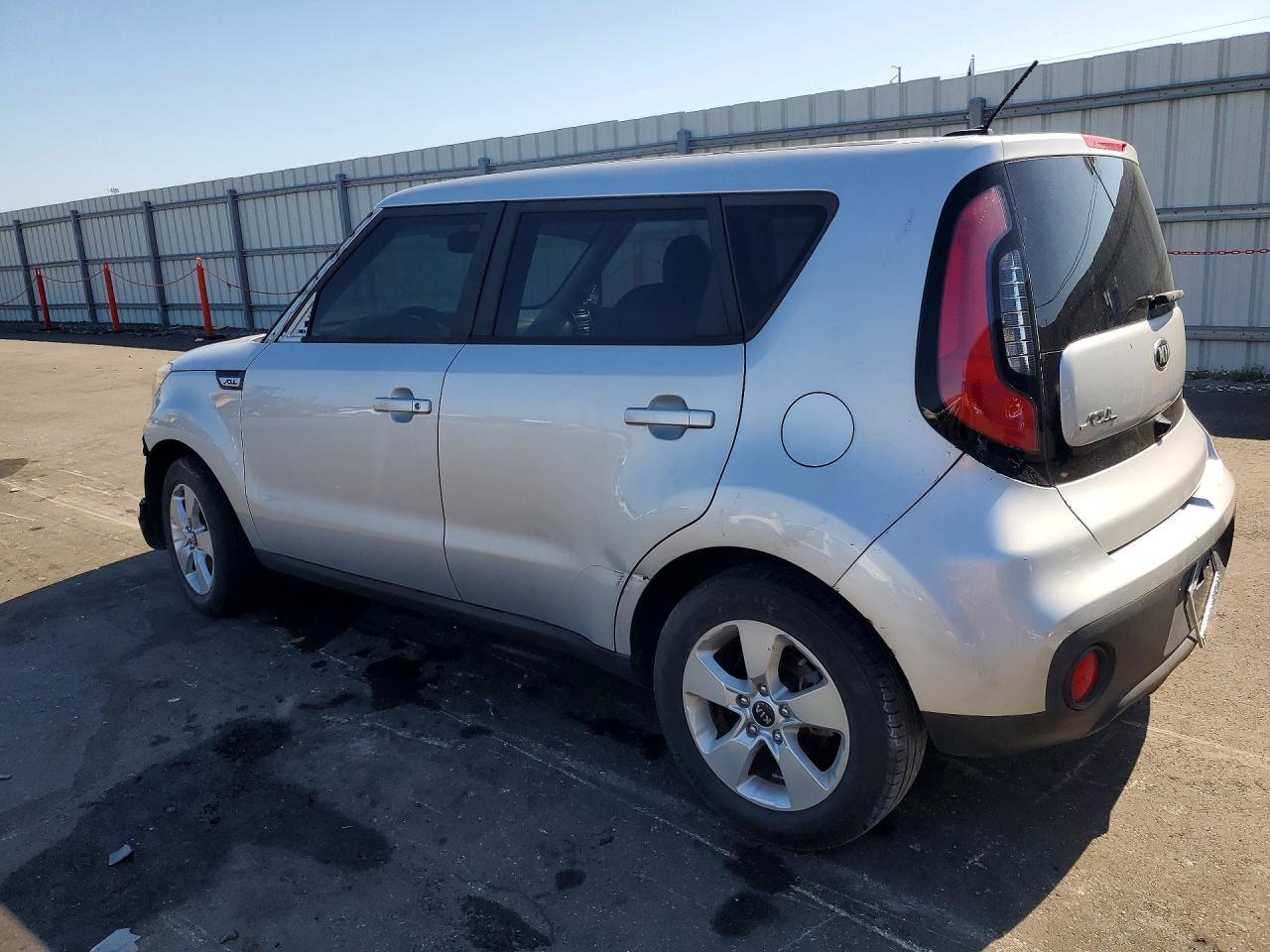 2017 Kia Soul - Image 2