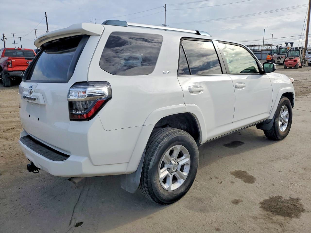 2019 Toyota 4Runner Sr5 - Фото 3