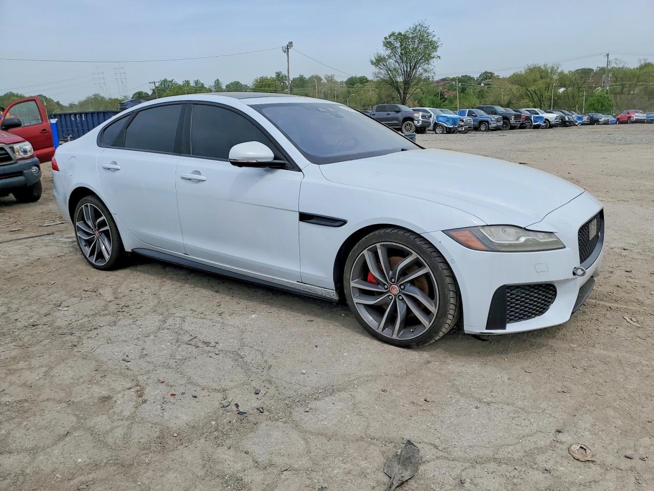 2016 Jaguar Xf S - Image 4