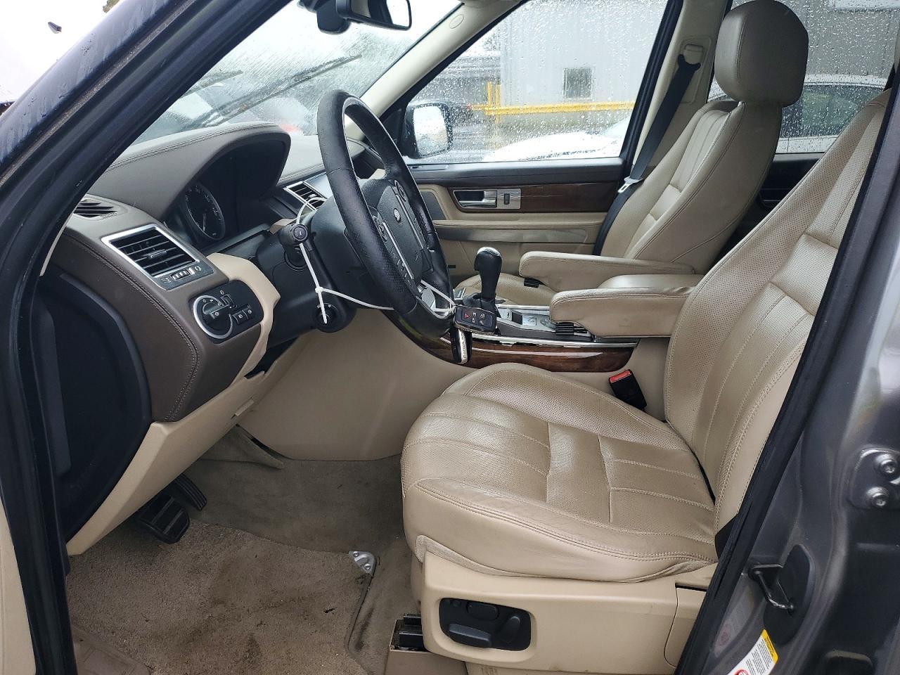 2010 Land Rover Range Rover - Image 7