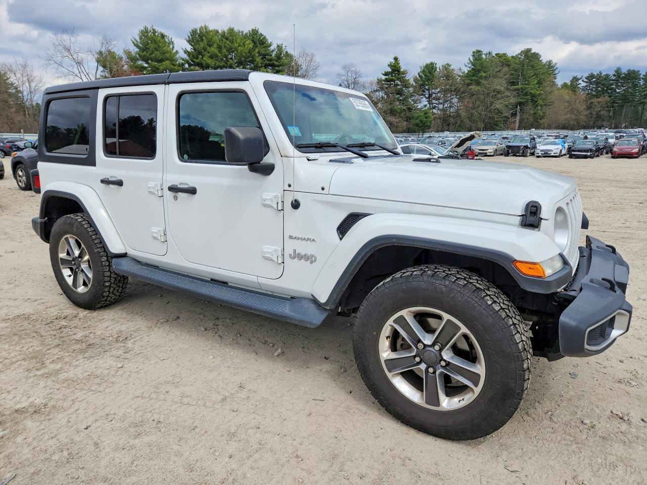 2018 Jeep Wrangler Unlimited Sahara - Image 4