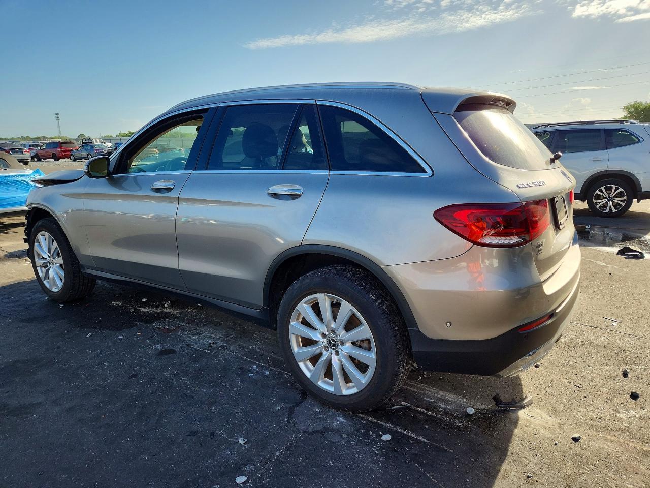 2021 Mercedes-Benz Glc 300 - Image 2