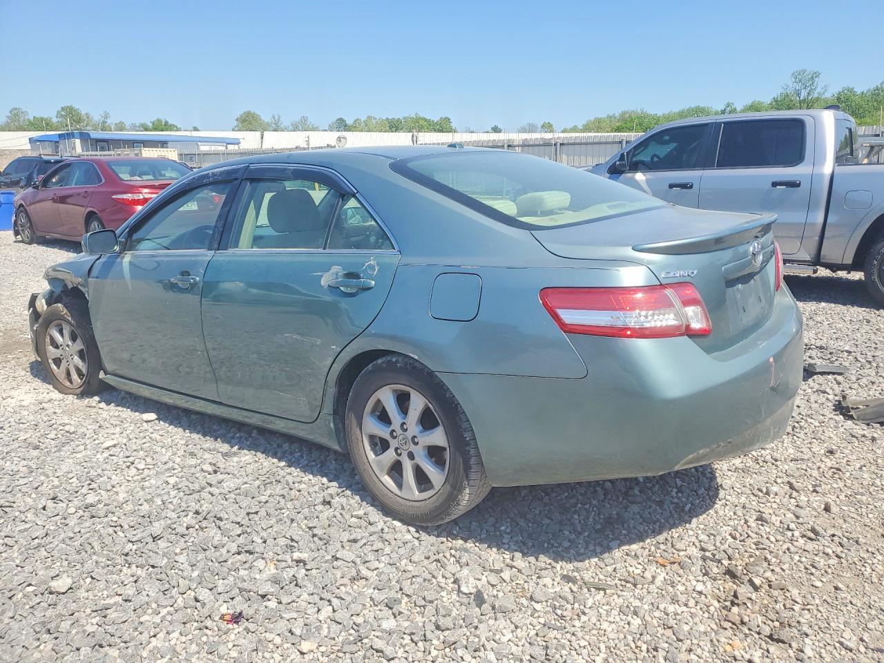 2010 Toyota Camry Le - Image 2