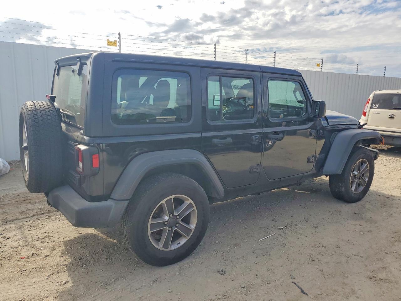2020 Jeep Wrangler Unlimited Sport - Фото 3