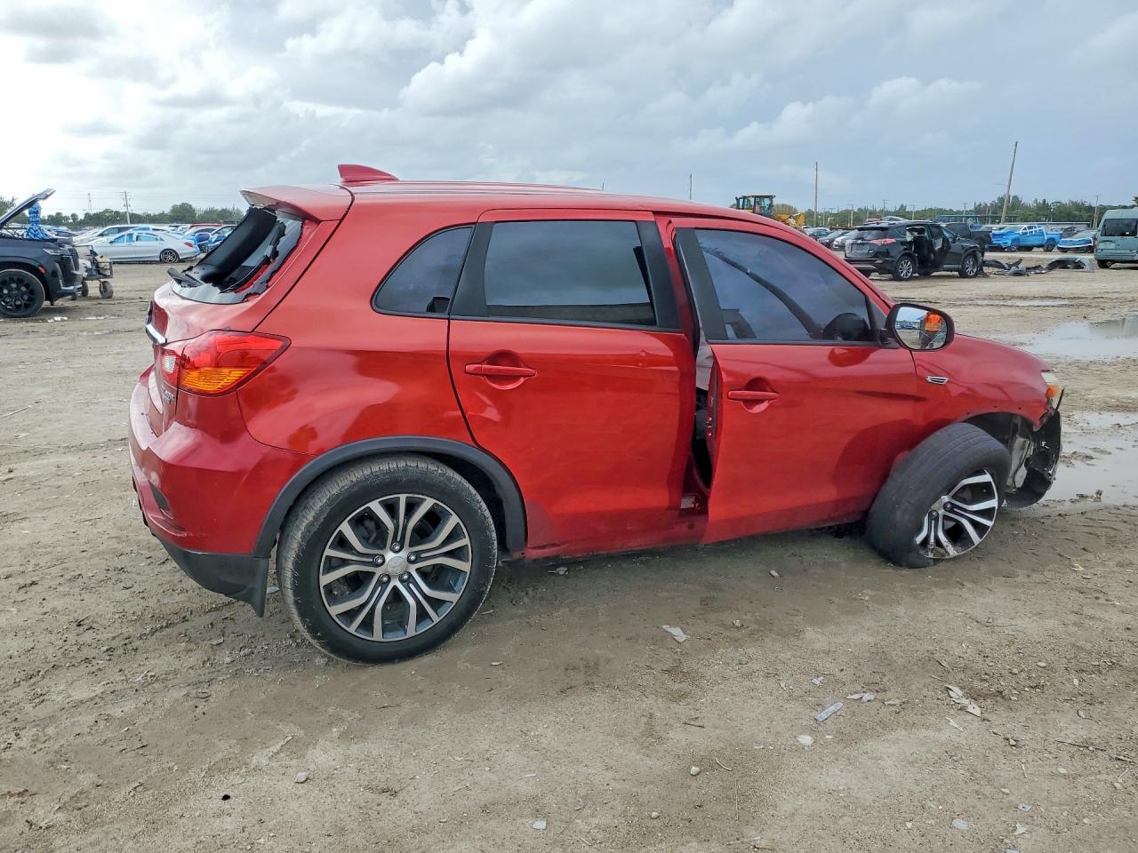 2018 Mitsubishi Outlander Sport Es - Image 3