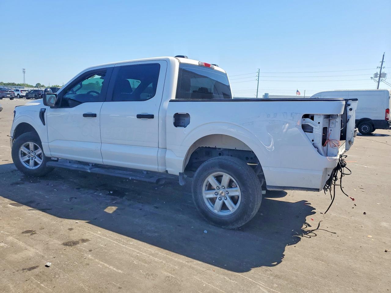 2024 Ford F150 Police Responder - Фото 2