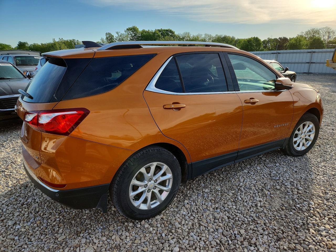 2019 Chevrolet Equinox Lt - Image 3