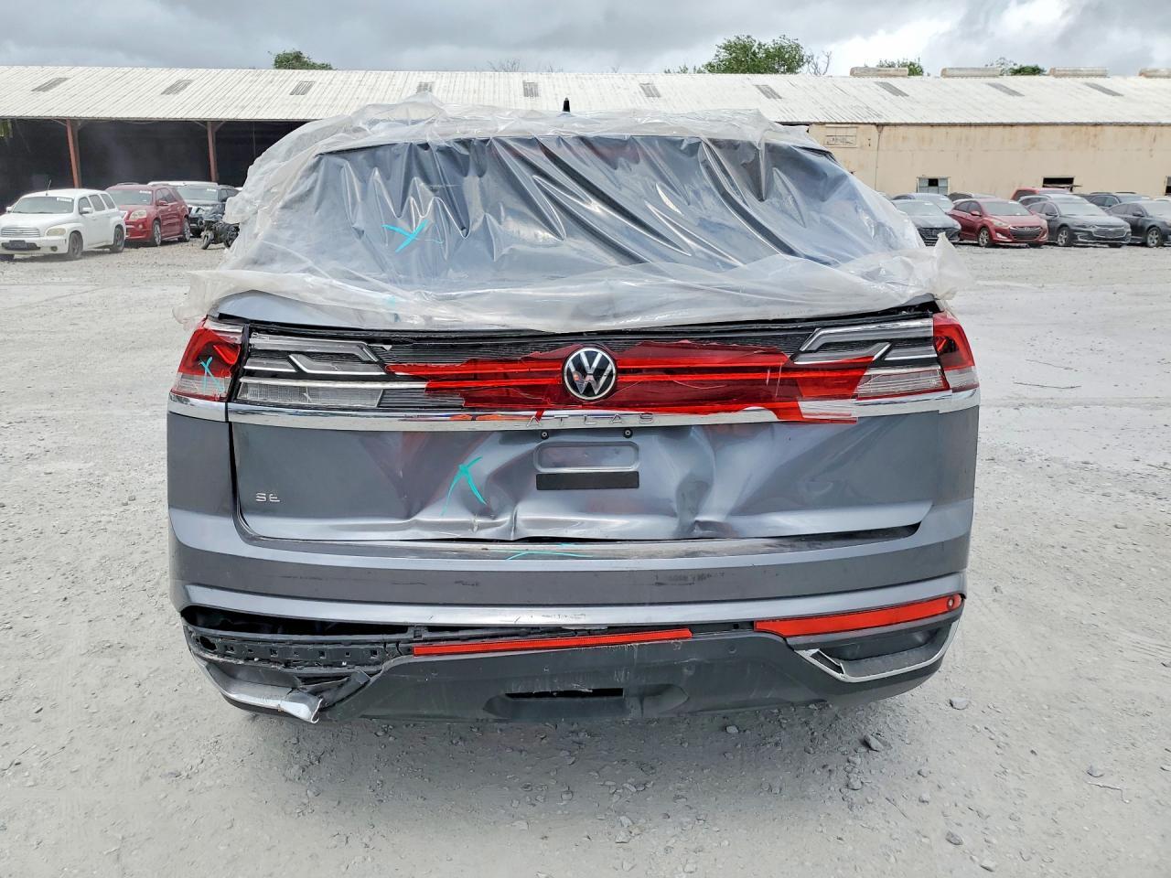 2024 Volkswagen Atlas Cross Sport Se - Image 6