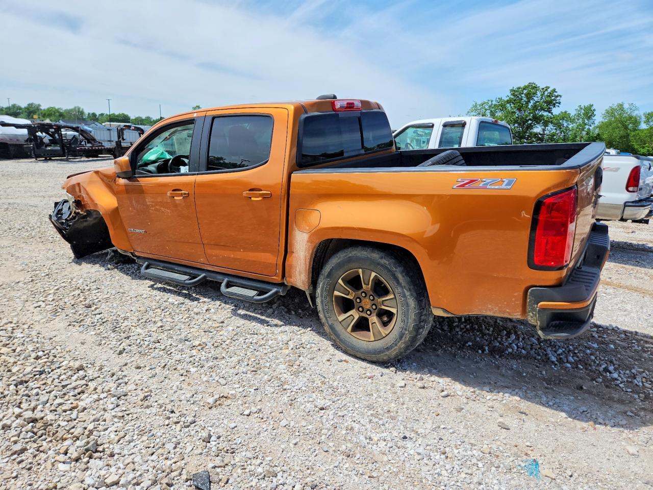 2017 Chevrolet Colorado Z71 - Image 2