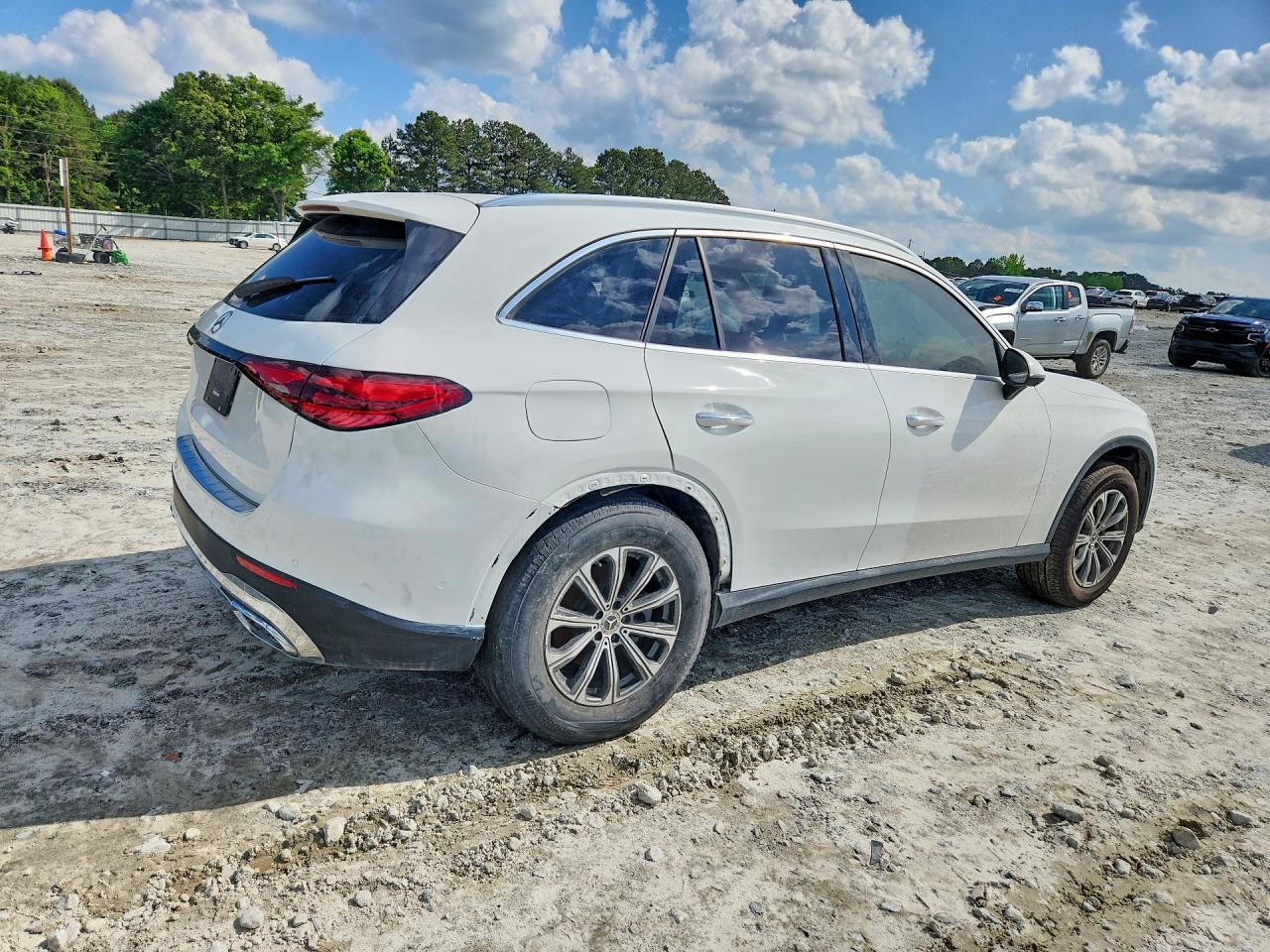 2025 Mercedes-Benz Glc 300 - Фото 3